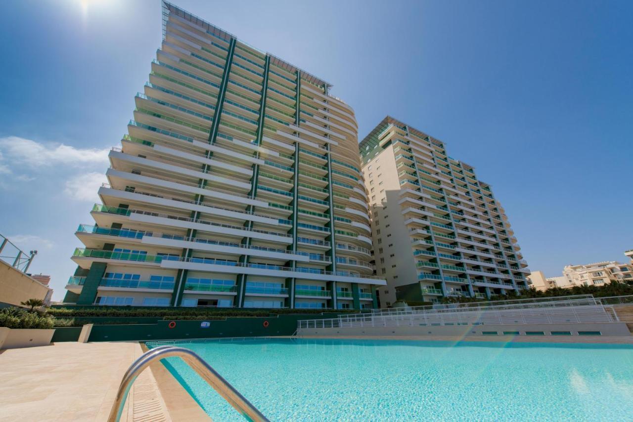 Luxury Apt With Side Seaviews And Pool, Best Location Слима Екстериор снимка