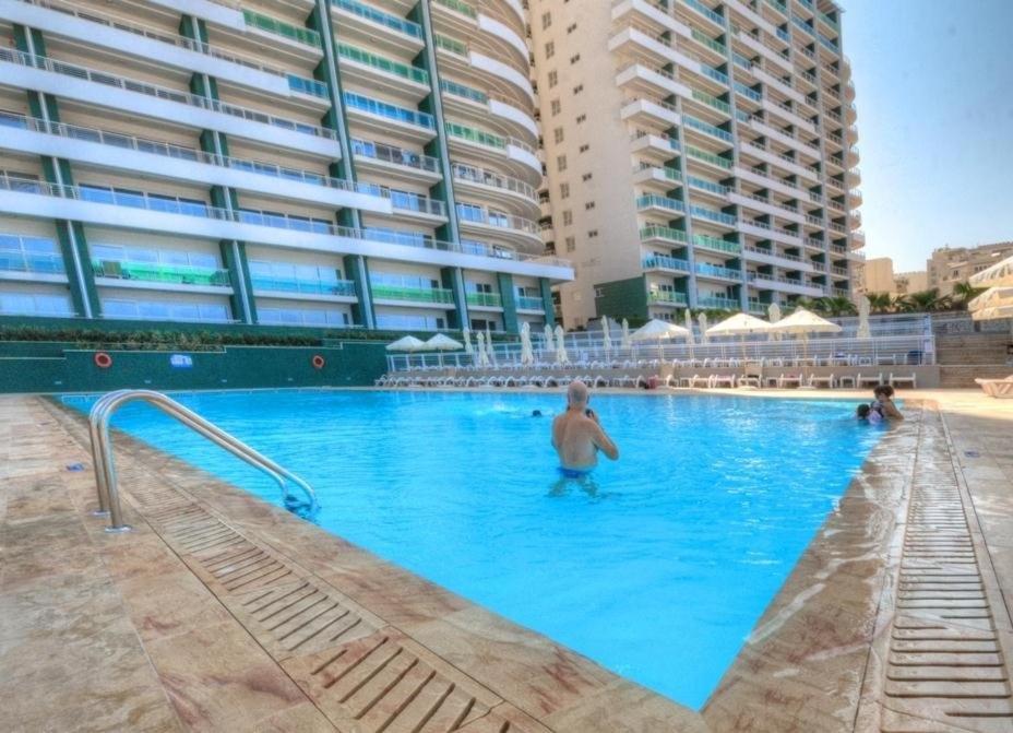 Luxury Apt With Side Seaviews And Pool, Best Location Слима Екстериор снимка