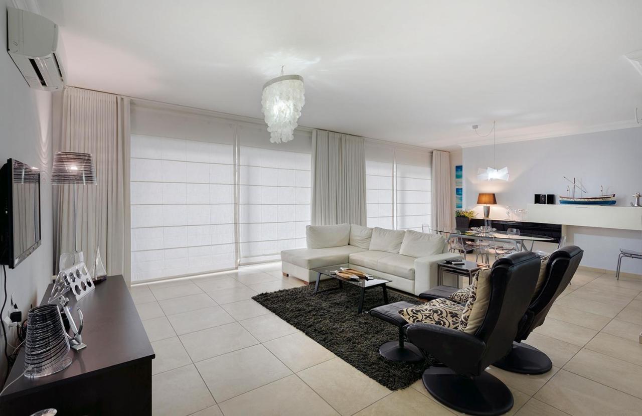 Luxury Apt With Side Seaviews And Pool, Best Location Слима Екстериор снимка